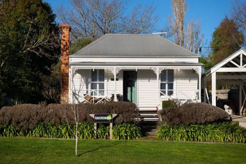 Ravenswood Daylesford — 4-Star Luxury Hotel in Daylesford, Australia