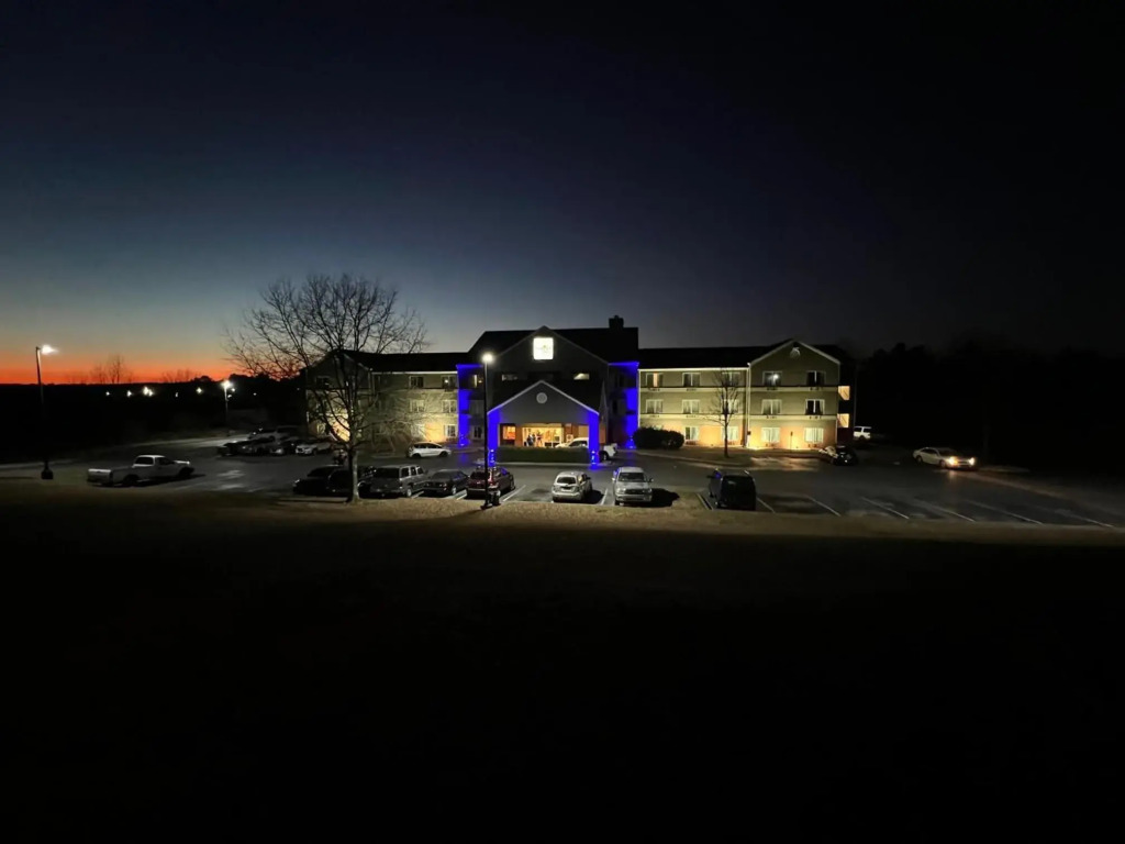 America's Best Inn Of Fairfield Birmingham - photo 7