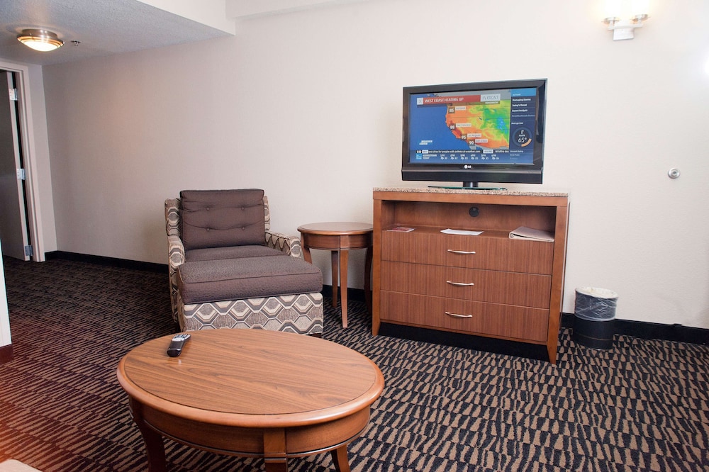 Hilton Garden Inn Austin NW Arboretum - photo 19