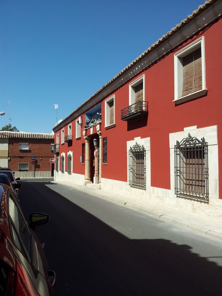 Hospeder a Museo Valdepe as — hotel in Valdepenas