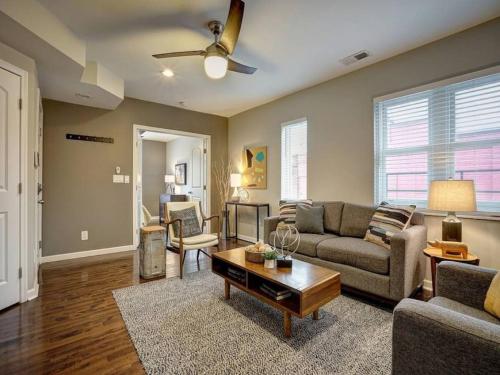 Bright 2BR near downtown — 4-Star Luxury Hotel in Cincinnati, United States