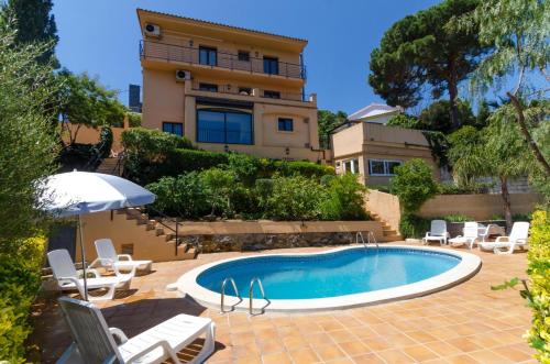 Club Villamar Comodo in Lloret De Mar, Spain