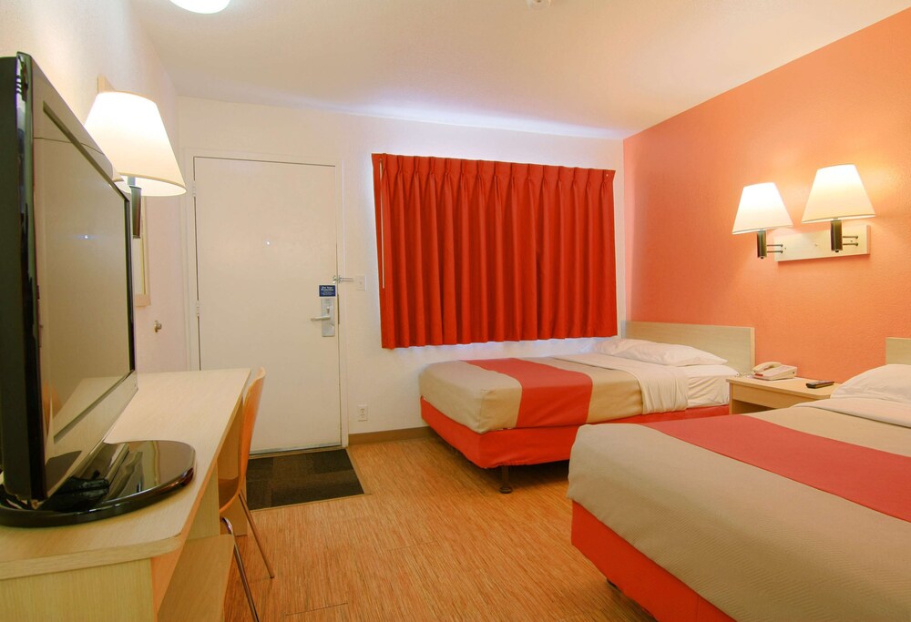 Motel 6 Rapid City SD - photo 17