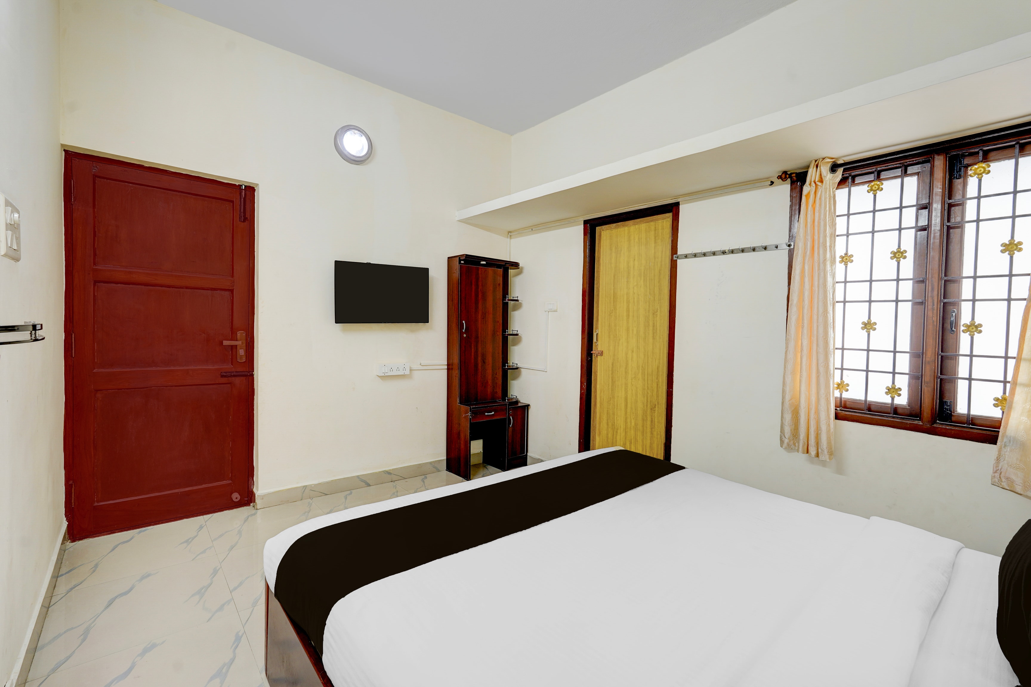Hotel O Kilpauk Near Don Bosco College - carbon neutral hotel in Chennai
