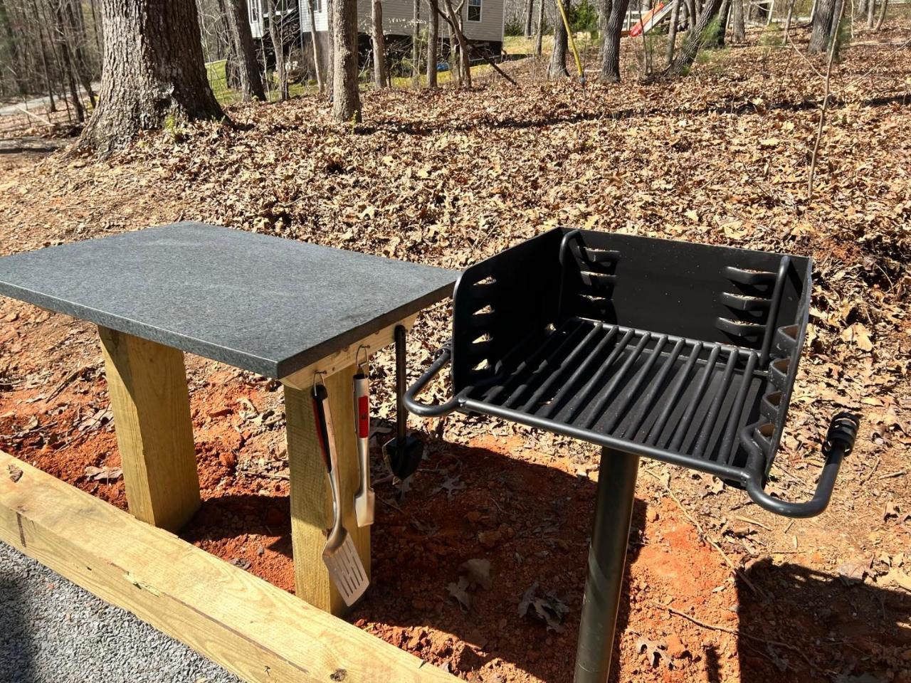 Less than 3 miles to Downtown with firepit - photo 25