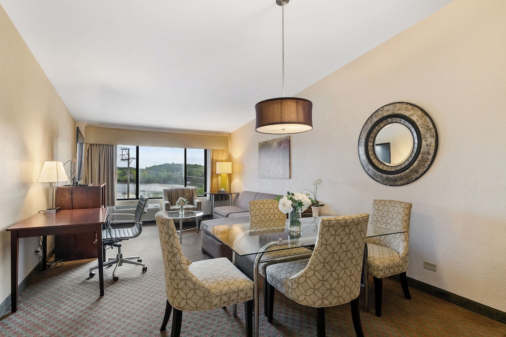 Antioch Inn & Suites Near Gurnee - photo 8
