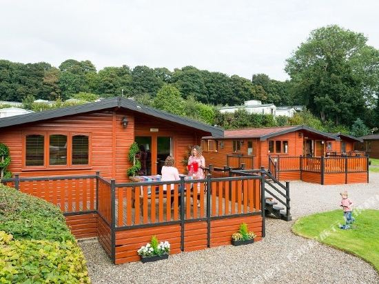 Lomond Woods Holiday Park — 5-Star Luxury Hotel in Balloch, United Kingdom