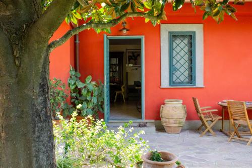 Villa Ninfea Wonderful Garden Business & Relax — 4-Star Luxury Hotel in Casal Palocco, Italy