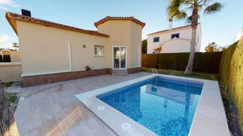 Villa Cisne by Oliva Nova — 4-Star Luxury Hotel in Oliva, Spain