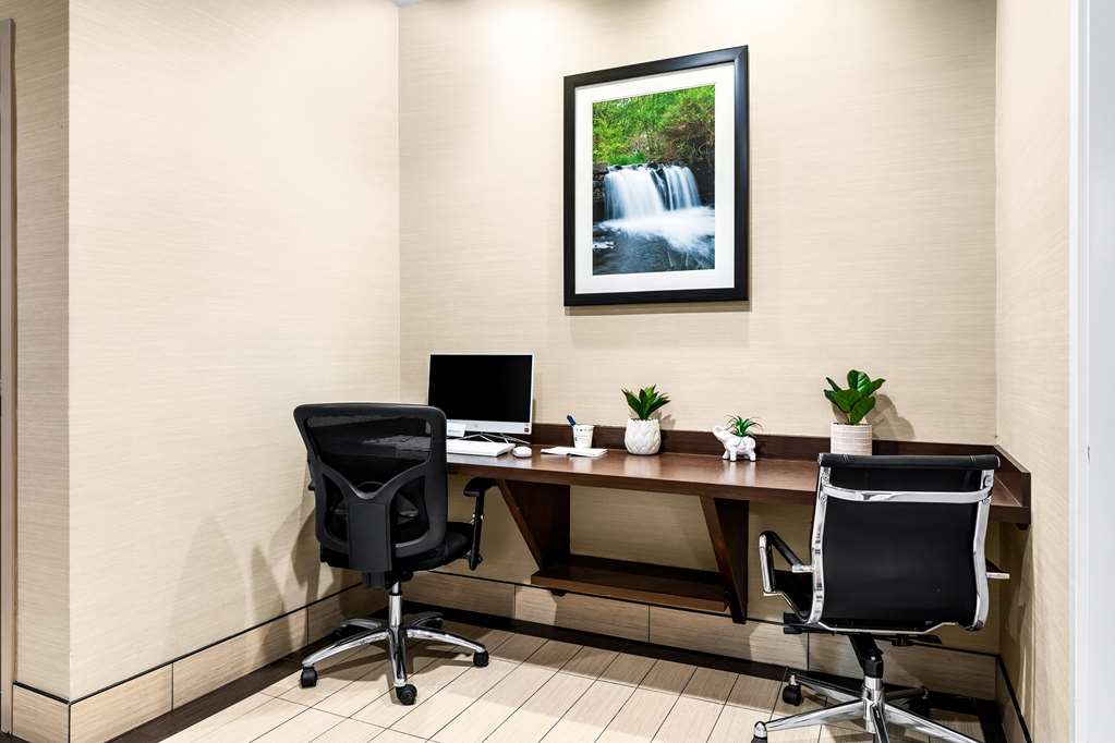 SureStay Plus by Best Western Reading North - photo 7