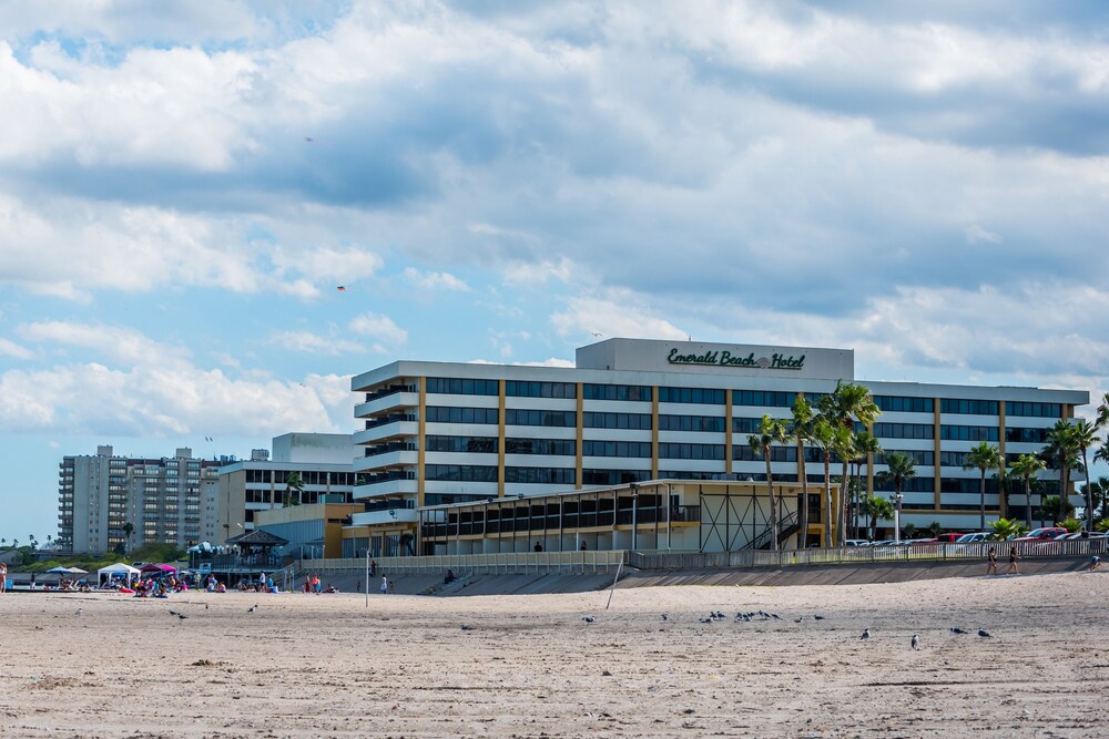 Emerald Beach Hotel - photo 18