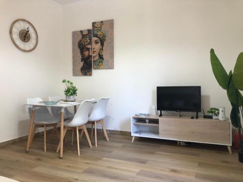 Nichi & Matti Iemmolo's Guest House — 4-Star Luxury Hotel in Campofelice Di Roccella, Italy