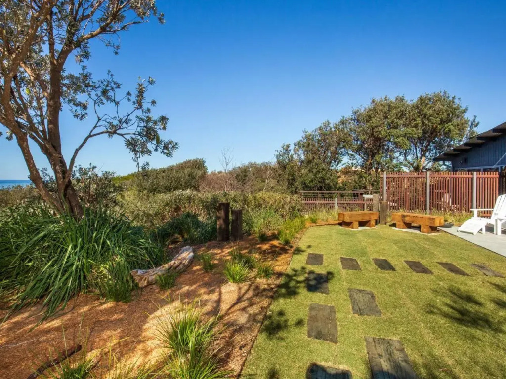 Banksia I Absolute Beachfront — Culburra Beach — photo 4