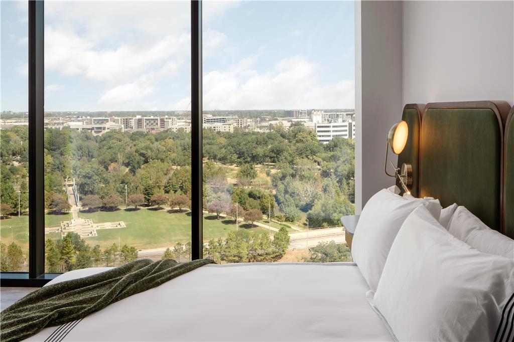 Thompson Houston by Hyatt - photo 17