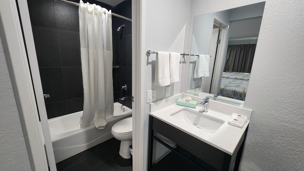 Studio 6 Suites San Ysidro CA San Diego South Bay - photo 18