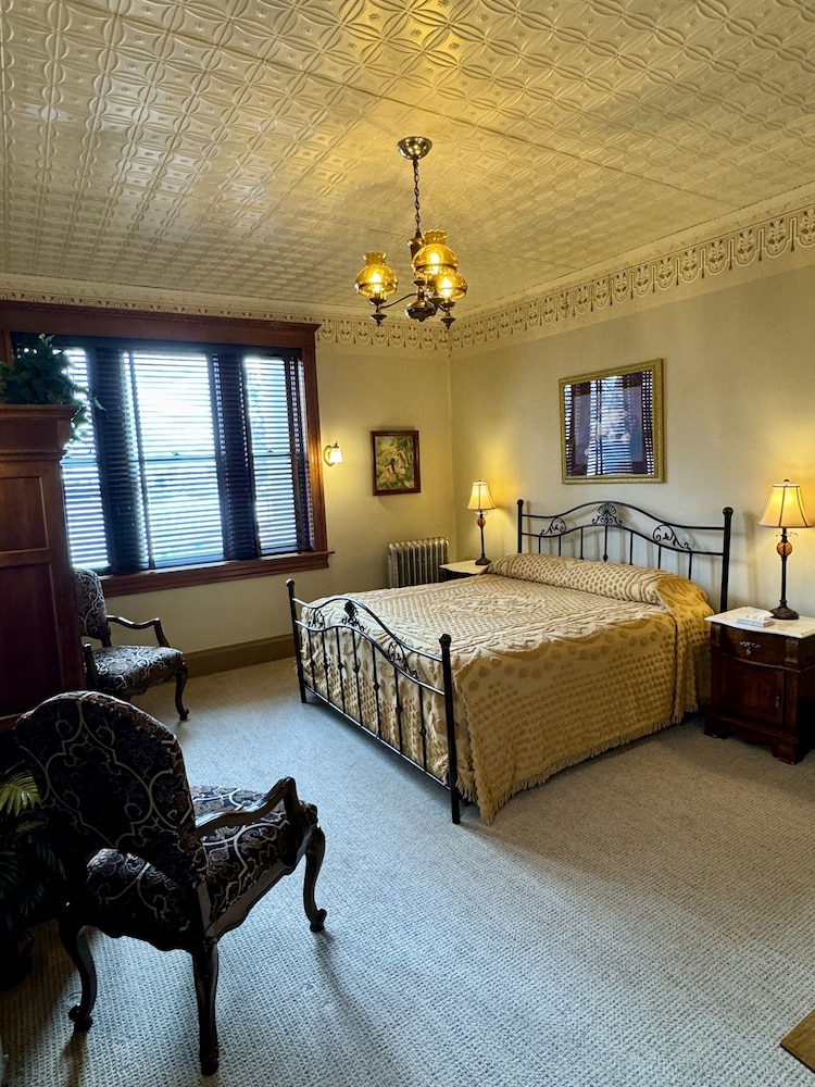 Cripple Creek Hospitality House & Travel Park - photo 8
