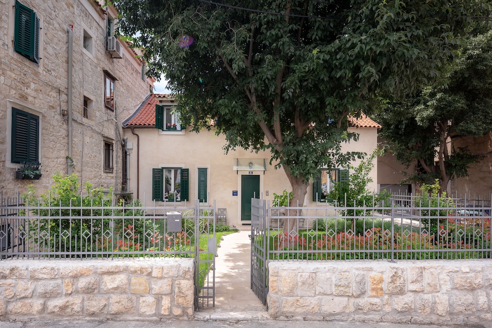 Vila Ora — 4-Star Luxury Hotel in Split, Croatia