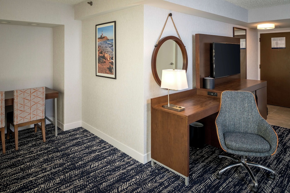 Hampton Inn Long Island Commack - photo 18