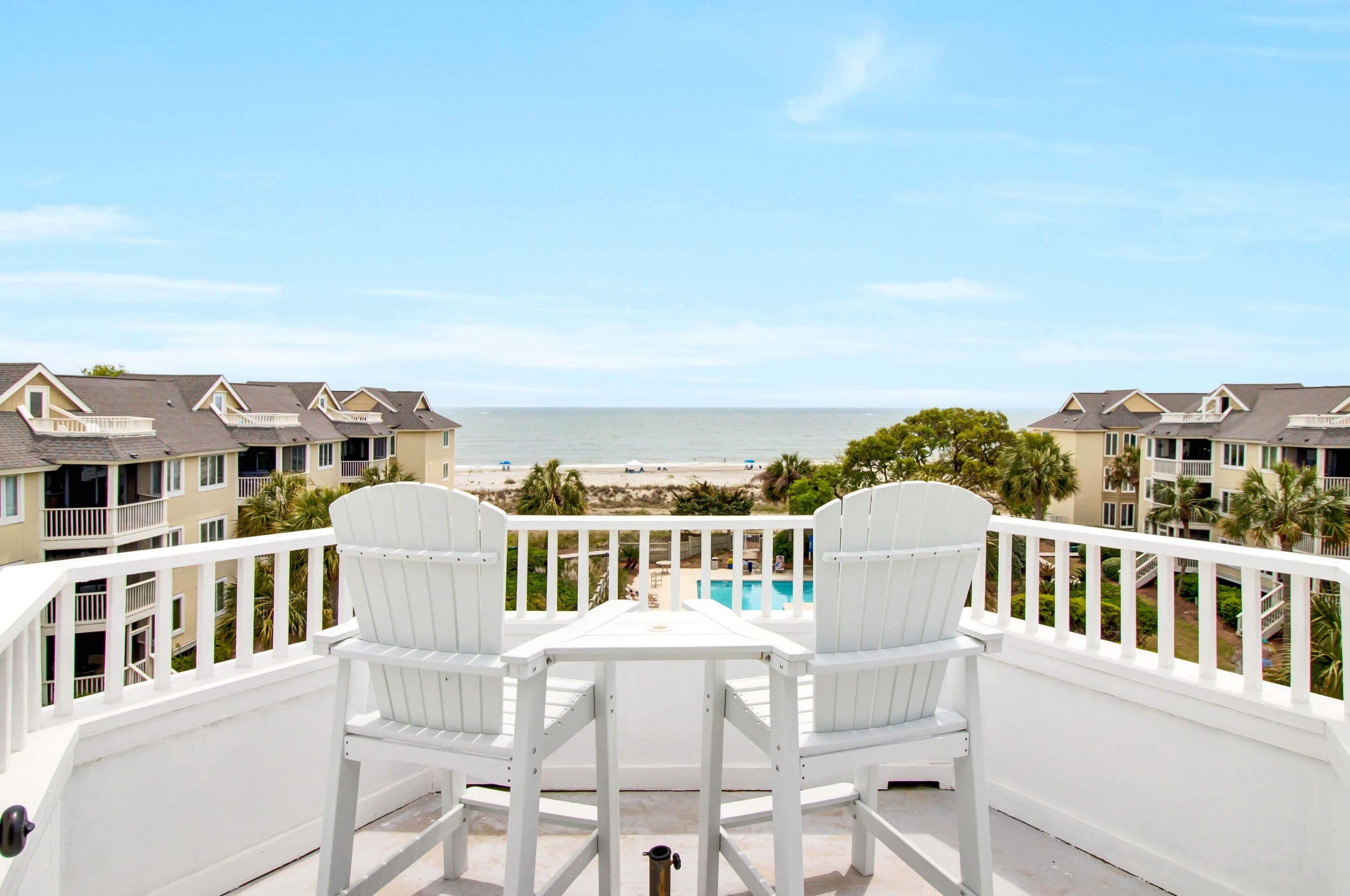 303 D Port O Call by AvantStay Oceanfront Penthouse in Isle Of Palms, United States
