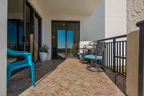 Navarre Towers 104 — 4-Star Luxury Hotel in Navarre, United States