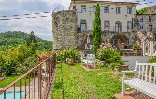 4 Bedroom Beautiful Home In Fivizzano — 4-Star Luxury Hotel in Rometta, Italy