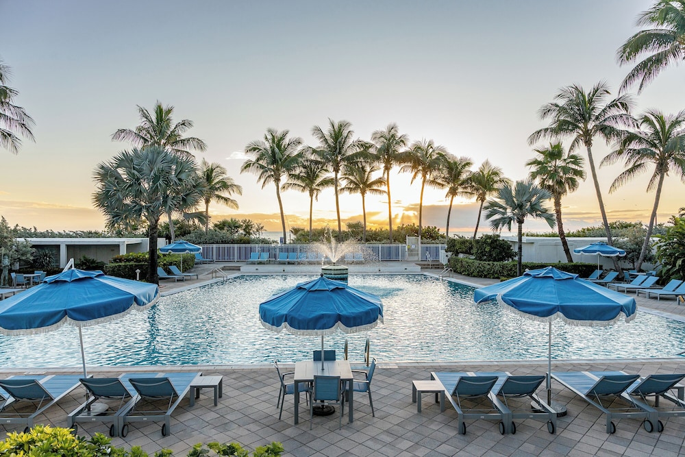 Sherry Frontenac Oceanfront Hotel - photo 86