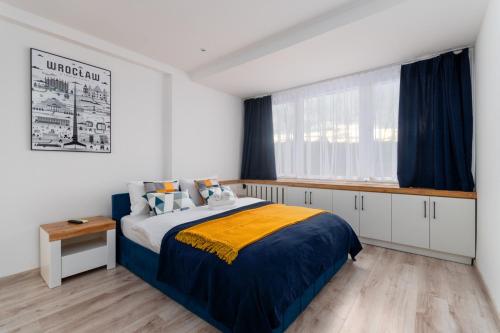 Plac Grunwaldzki Inviting Apartment by BookingHost — 4-Star Luxury Hotel in Wroclaw, Poland