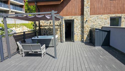 Aparts4U Kras Resort Apartament C209 z prywatnym jacuzzi i tarasem in Szklarska Poreba, Poland