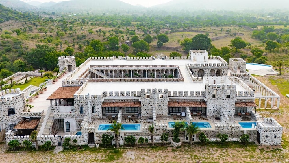 Maya Luxury The Quila Udaipur in Udaipur, India