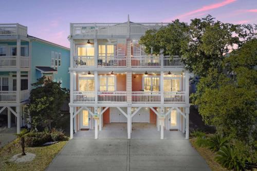 The Happy Place. Unit 1 — 4-Star Luxury Hotel in Carolina Beach, United States