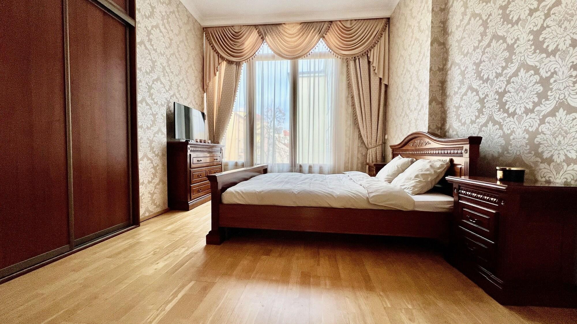 Stylish riverside apartment — 4-Star Luxury Hotel in Prague, Czech Republic
