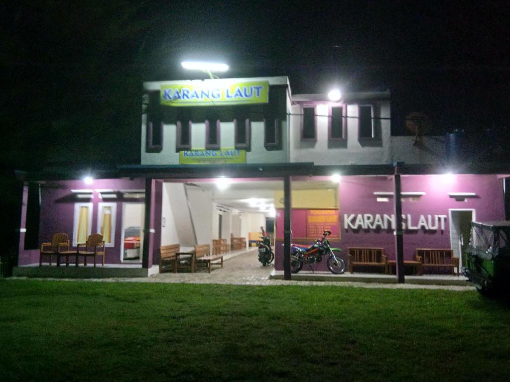 Penginapan Karanglaut Santolo in Garut, Indonesia
