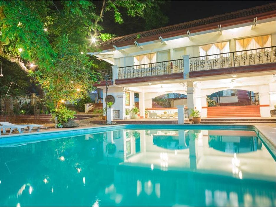 Dona Jovita Garden Resort in Calamba, Philippines