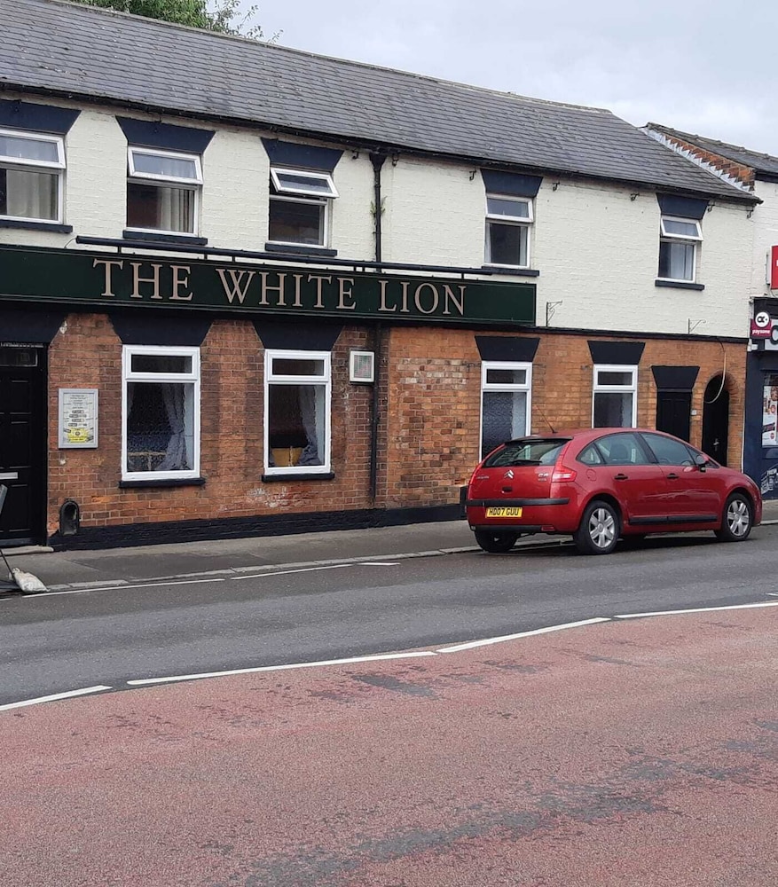 The White Lion - carbon neutral hotel in Grantham