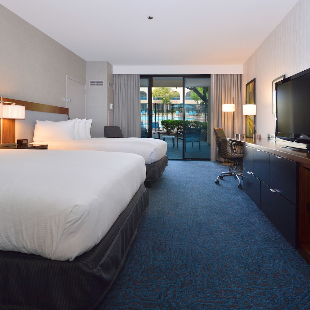 Doubletree by Hilton Newark Fremont - photo 12