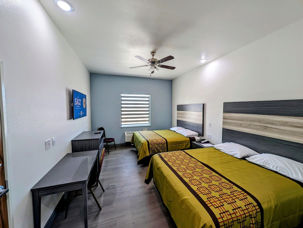 Texas Bungalows Hotel & Hotel Que at i35 Austin Pflugerville - photo 13