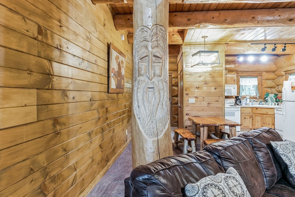 Royal Views Private Mountain Top Cabin 2 Bedroom Cabin by Heavenly Views Resort - photo 21