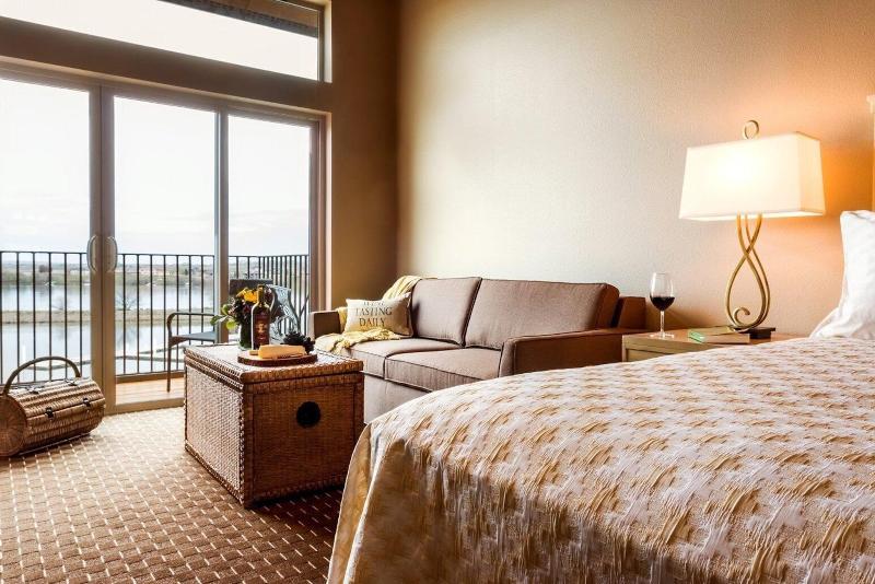 The Lodge at Columbia Point - photo 96