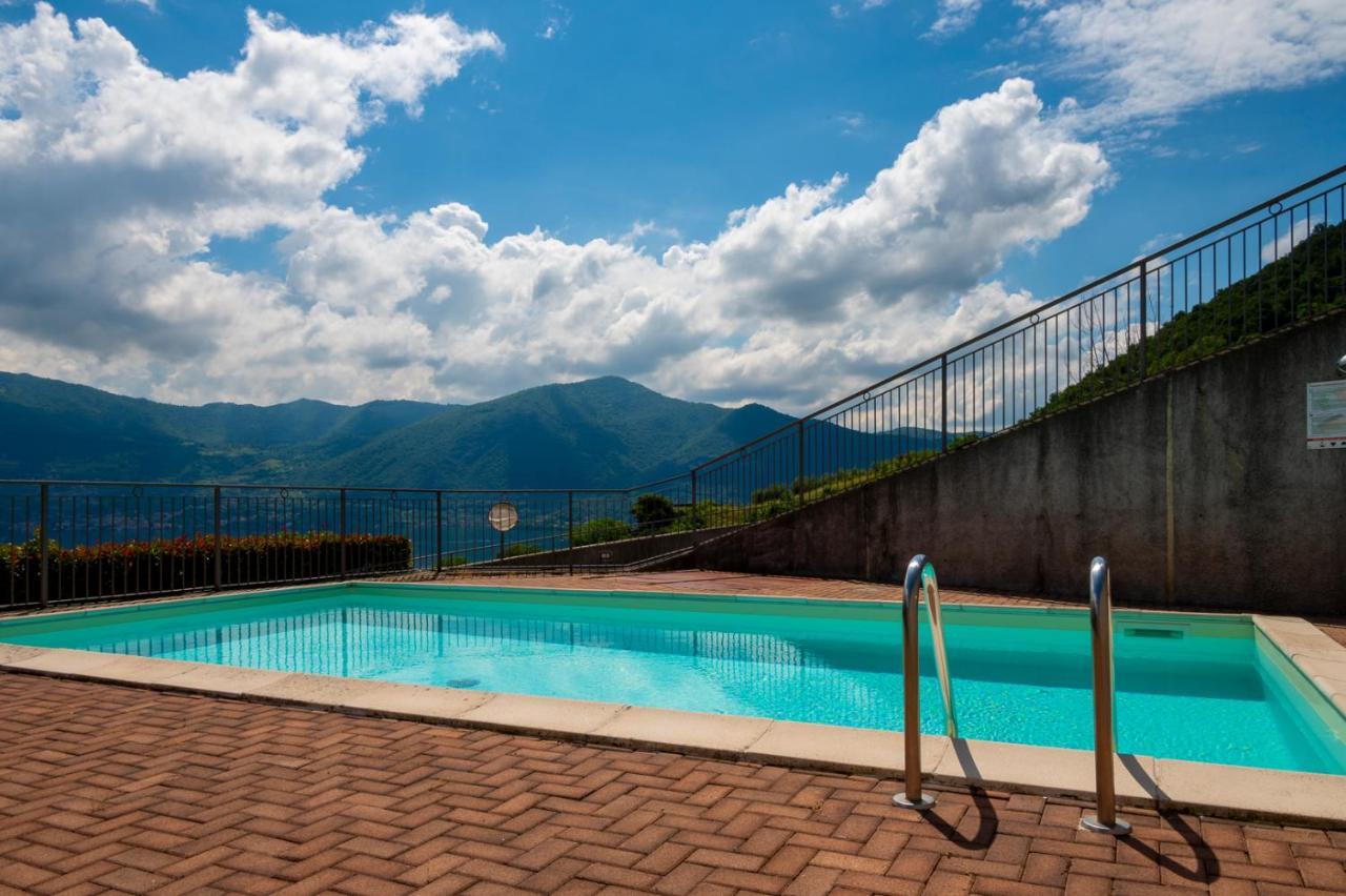 Italian Vacation Homes Iseo Lake Vista Retreat — 4-Star Luxury Hotel in Tavernola Bergamasca, Italy