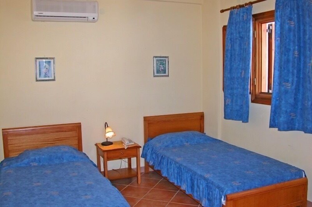 Galissas Studios — Ano Syros — photo 4
