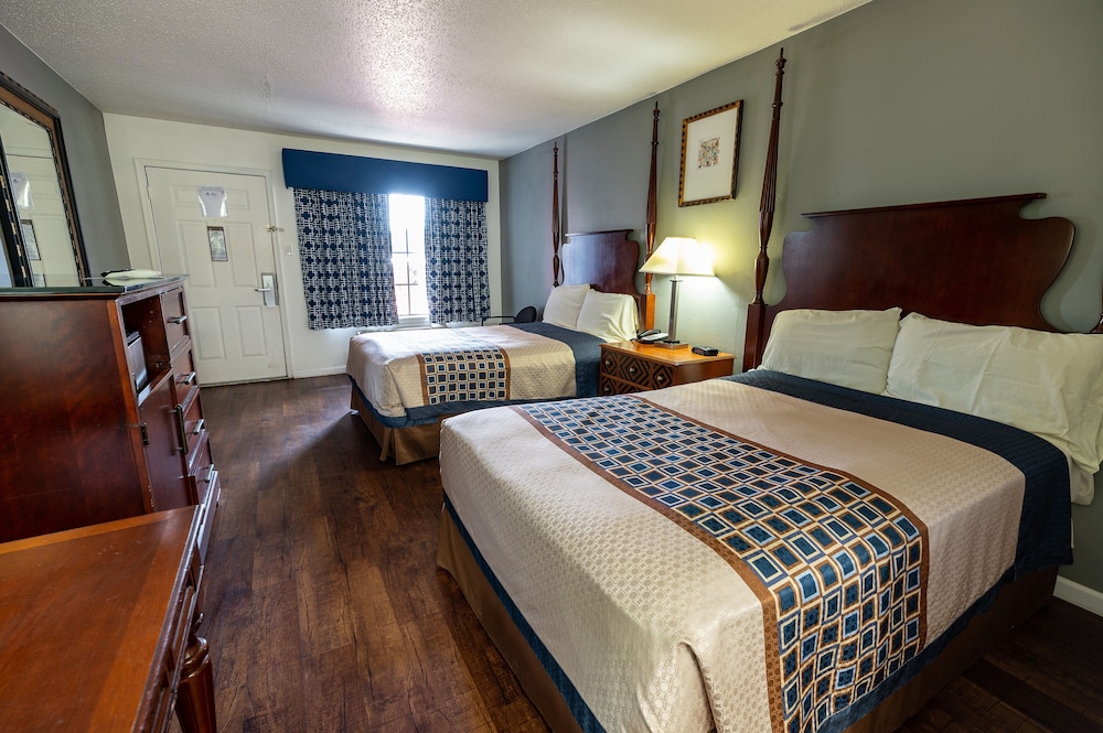 American Inn & Suites Russellville - photo 15
