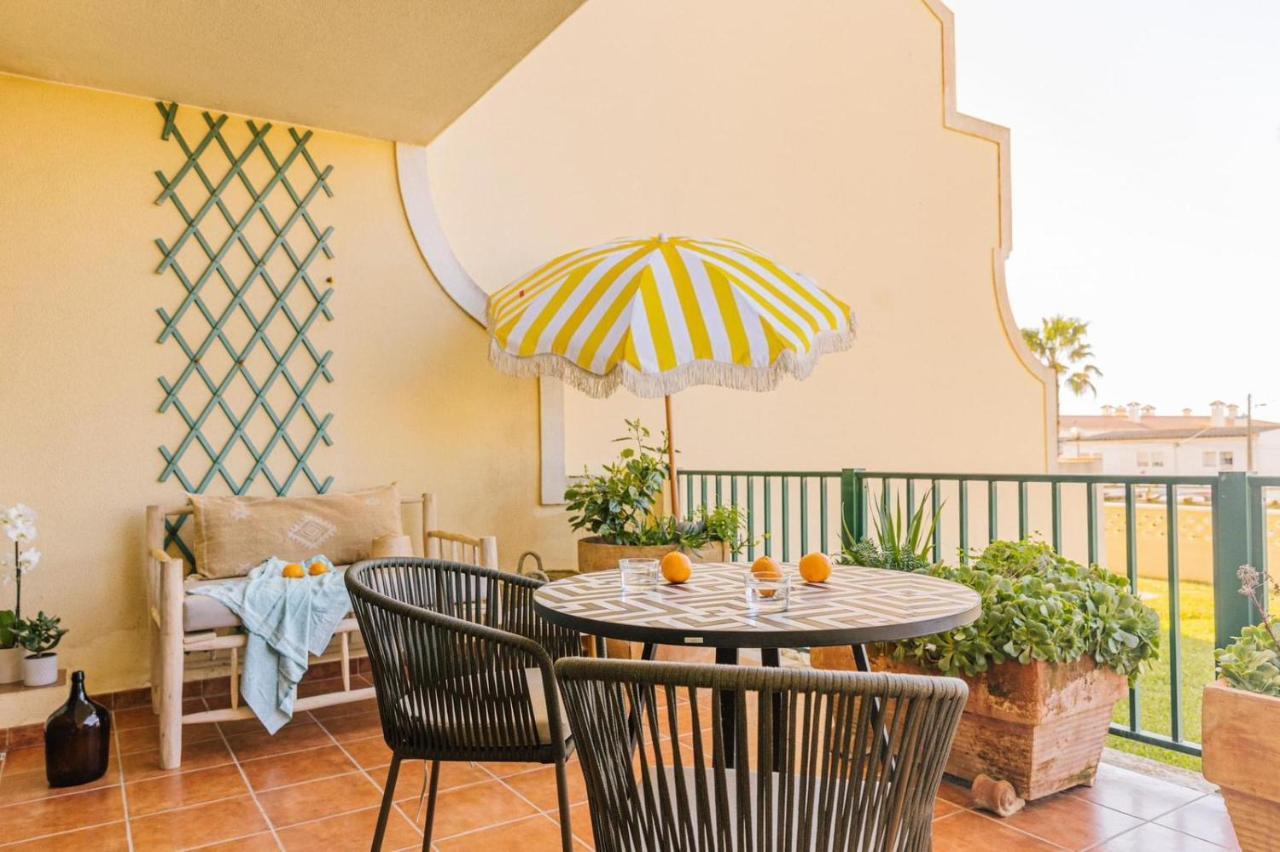 Apt São Sebastião 1 bedroom oceanfront with pool — 4-Star Luxury Hotel in Ericeira, Portugal