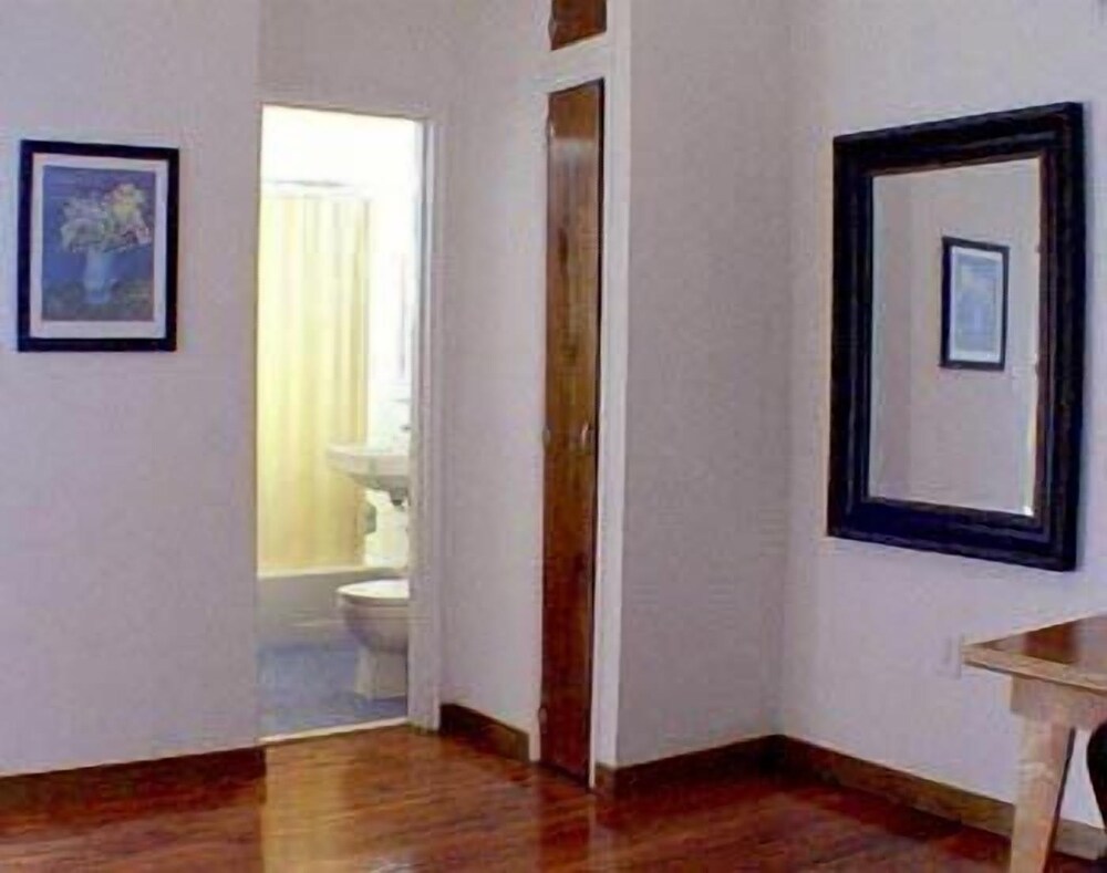 Sherbrooke All Suites Hotel - photo 23