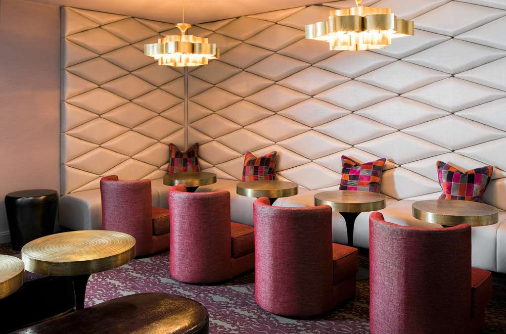 Charlesmark Hotel - photo 4
