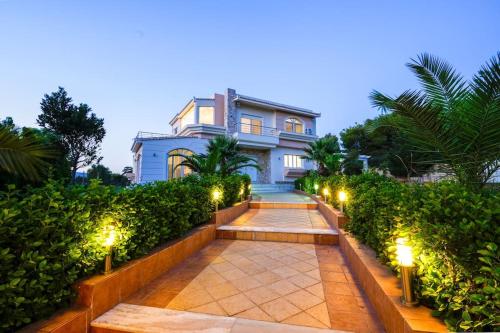 Sp Private Holidays — Anavyssos