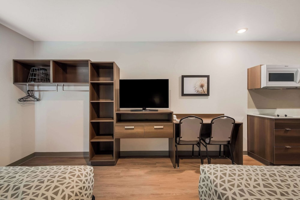 WoodSpring Suites Bellflower Los Angeles - photo 17