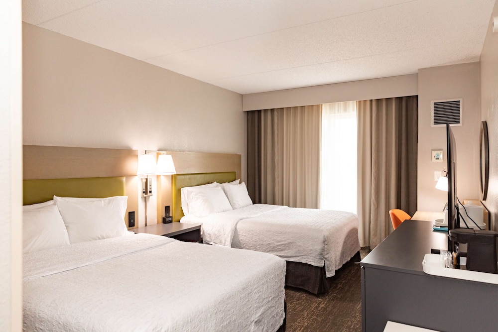 Hampton Inn & Suites Newark Airport Elizabeth - photo 25