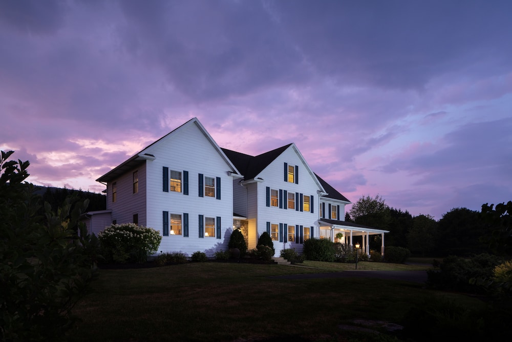 Apple Pony Inn — 4-Star Luxury Hotel in Boalsburg, United States