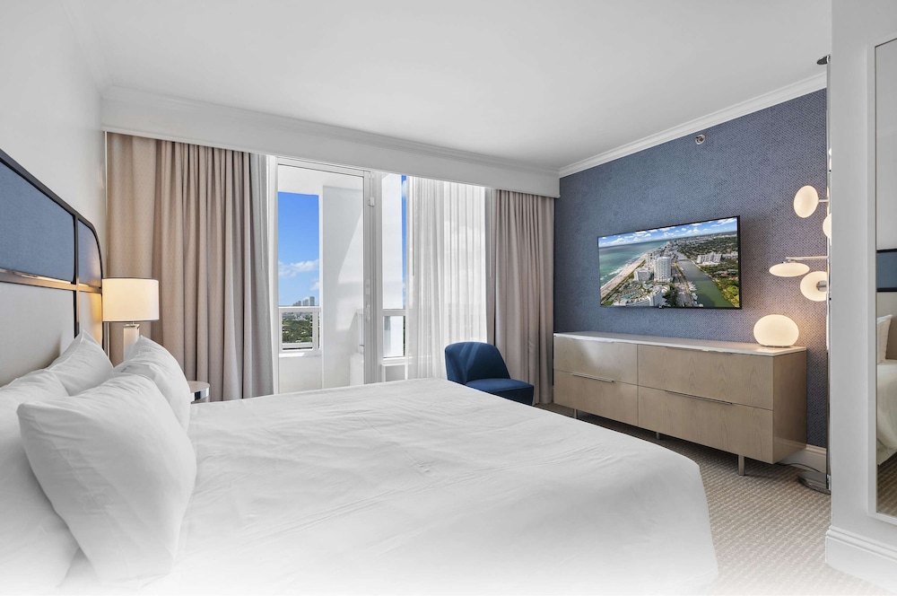 Fontainebleau Miami Beach Private Luxury Suites - photo 32