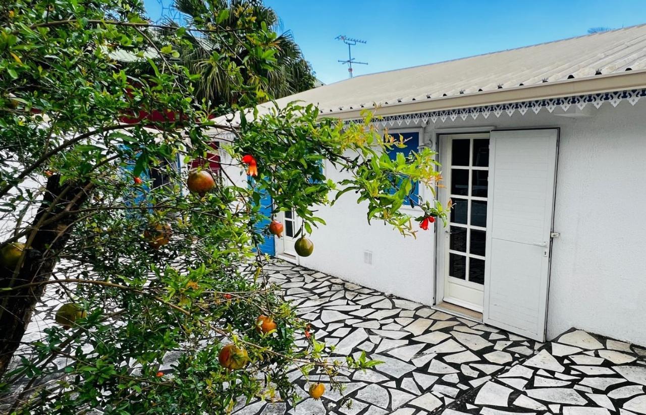 Villa La Caze Plain'itude Saint Paul — 4-Star Luxury Hotel in Saint-Paul, Réunion